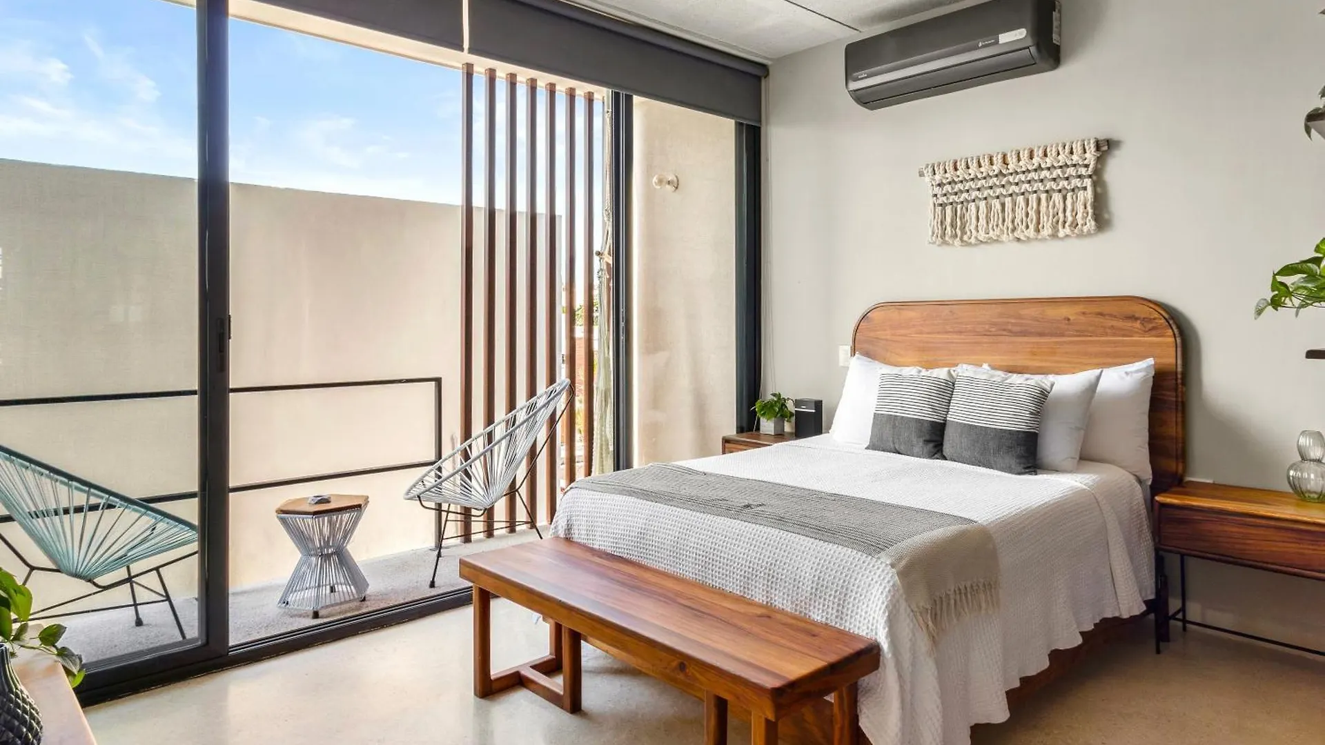 Ocean Boutique Condos Playa del Carmen Daire